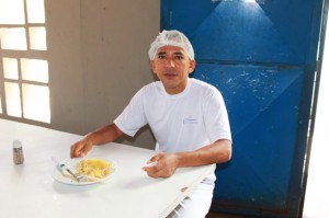 Bendito Oliveira, açougueiro na empresa MASAN.